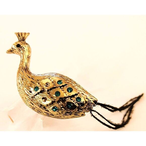 PEACOCK GOLD WITH GREEN STONE VINTAGE RING - Picture 1 of 9